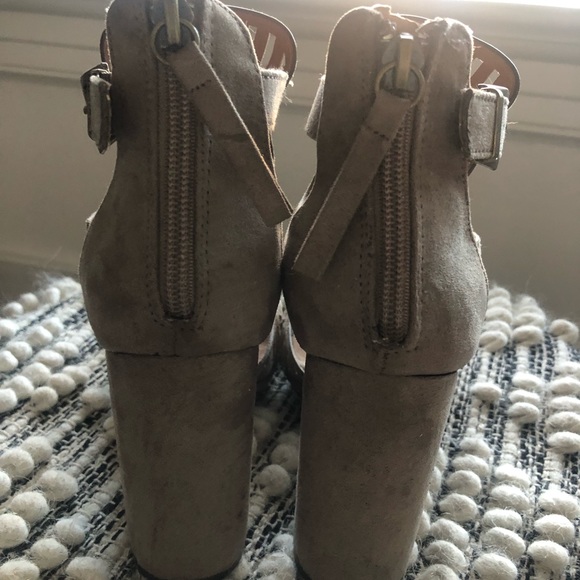 Open-toe chunky women heels - Picture 4 of 6